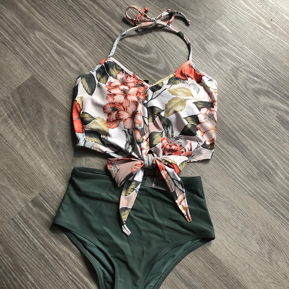 Kortni Jeane Tied Up Top Size S. NWOT